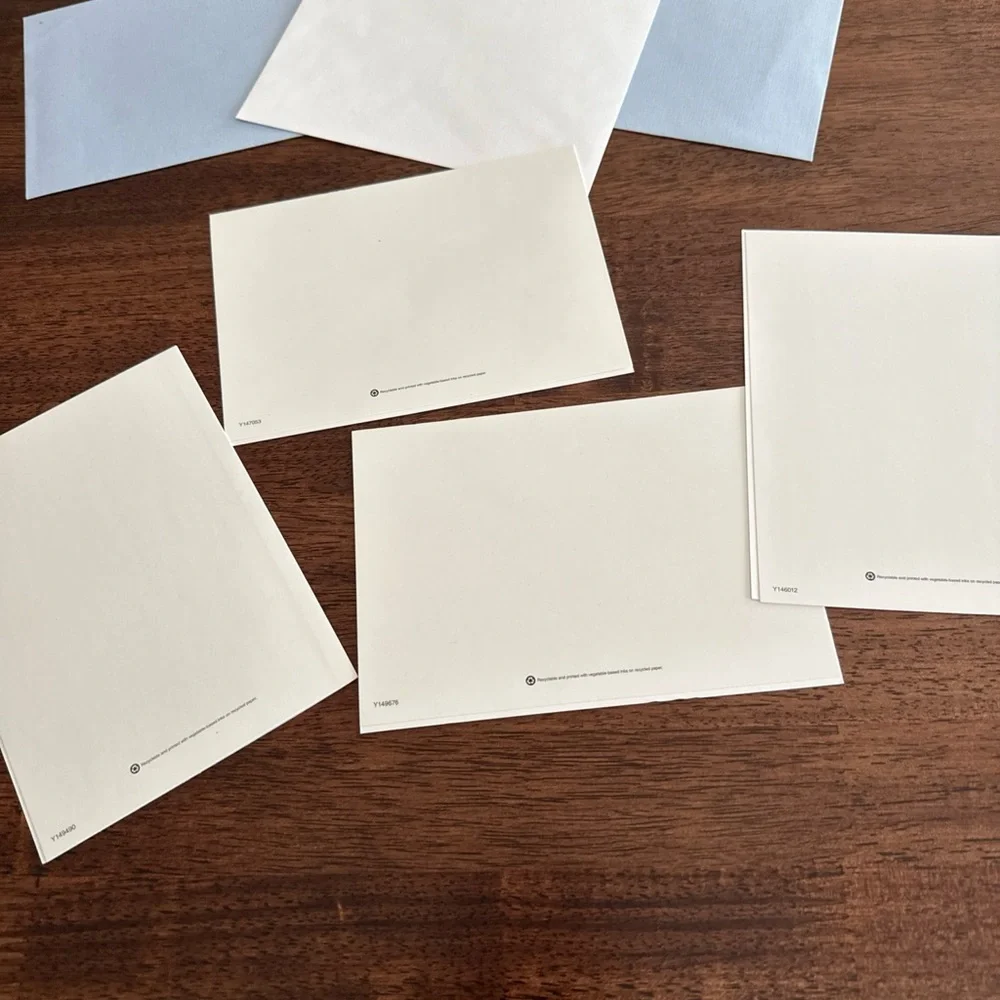 Lot of 4 blank note cards with pictures of wolves